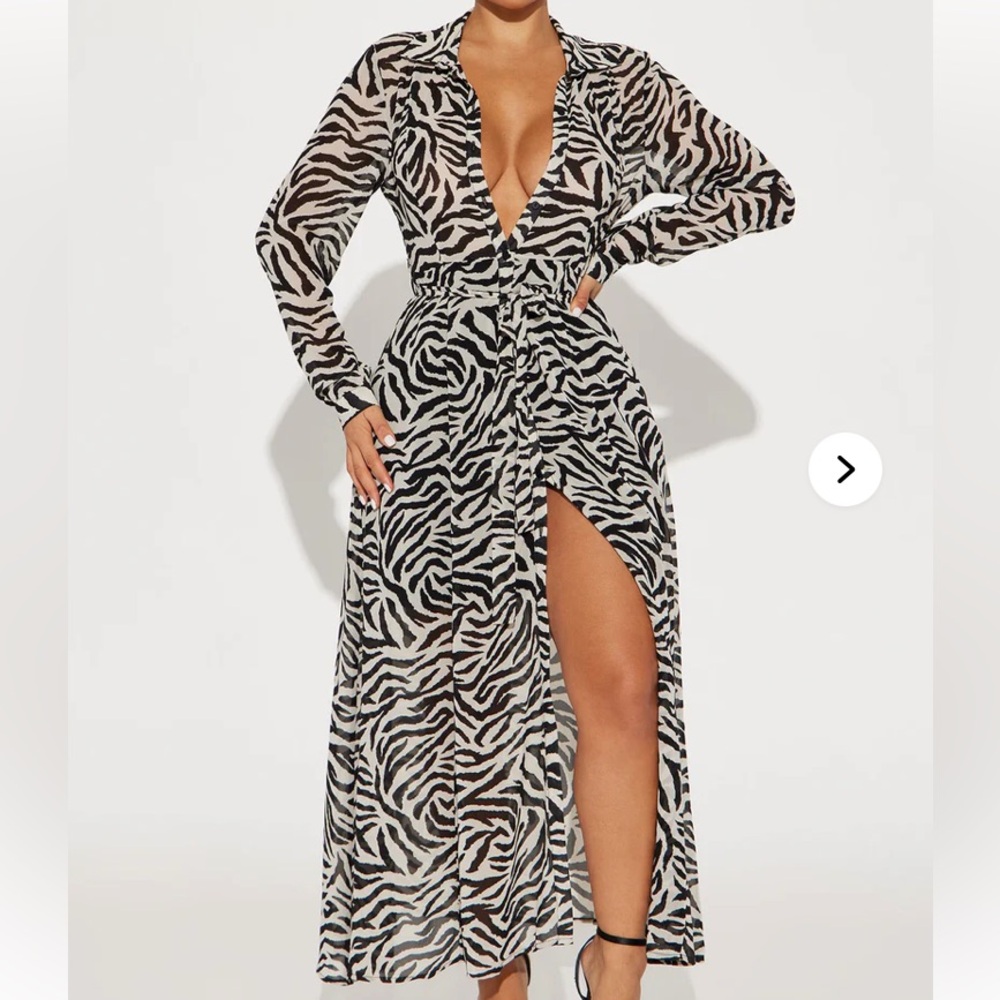 Fashion Nova Black and White Zebra Print Long Sleeve Dress